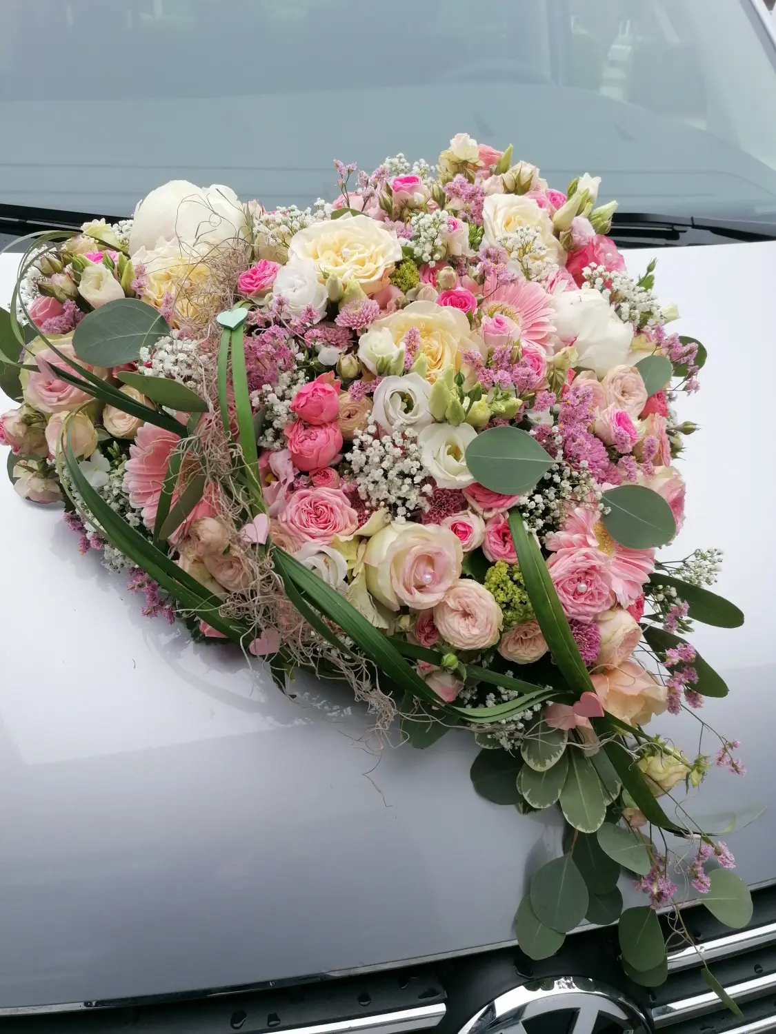  Sudeck Blumen & Gestaltung - geschmücktes Auto für die Hochzeit